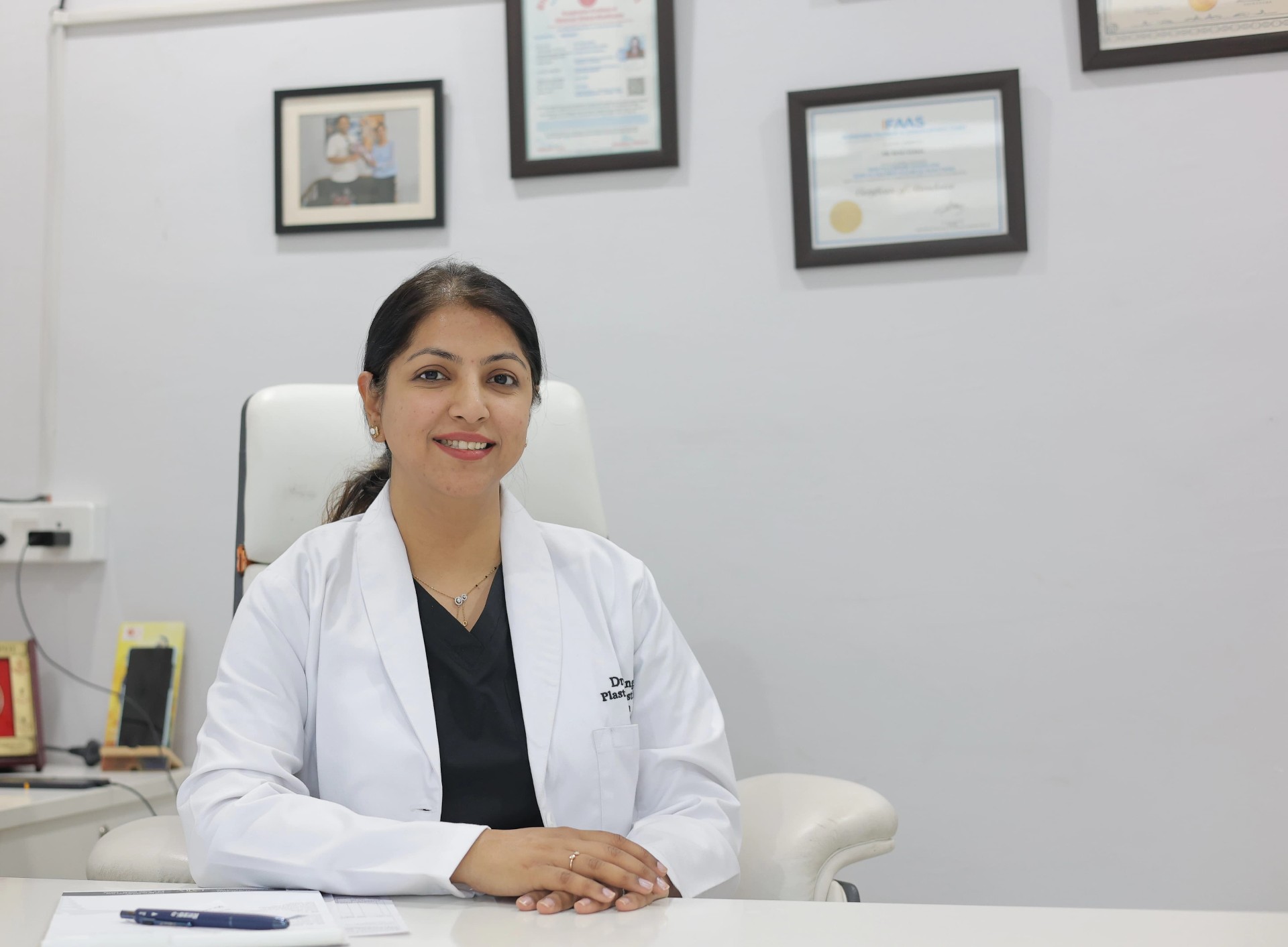 Dr. RV Singla, lead surgeon at Tattv Advanced Aesthetic Clinic